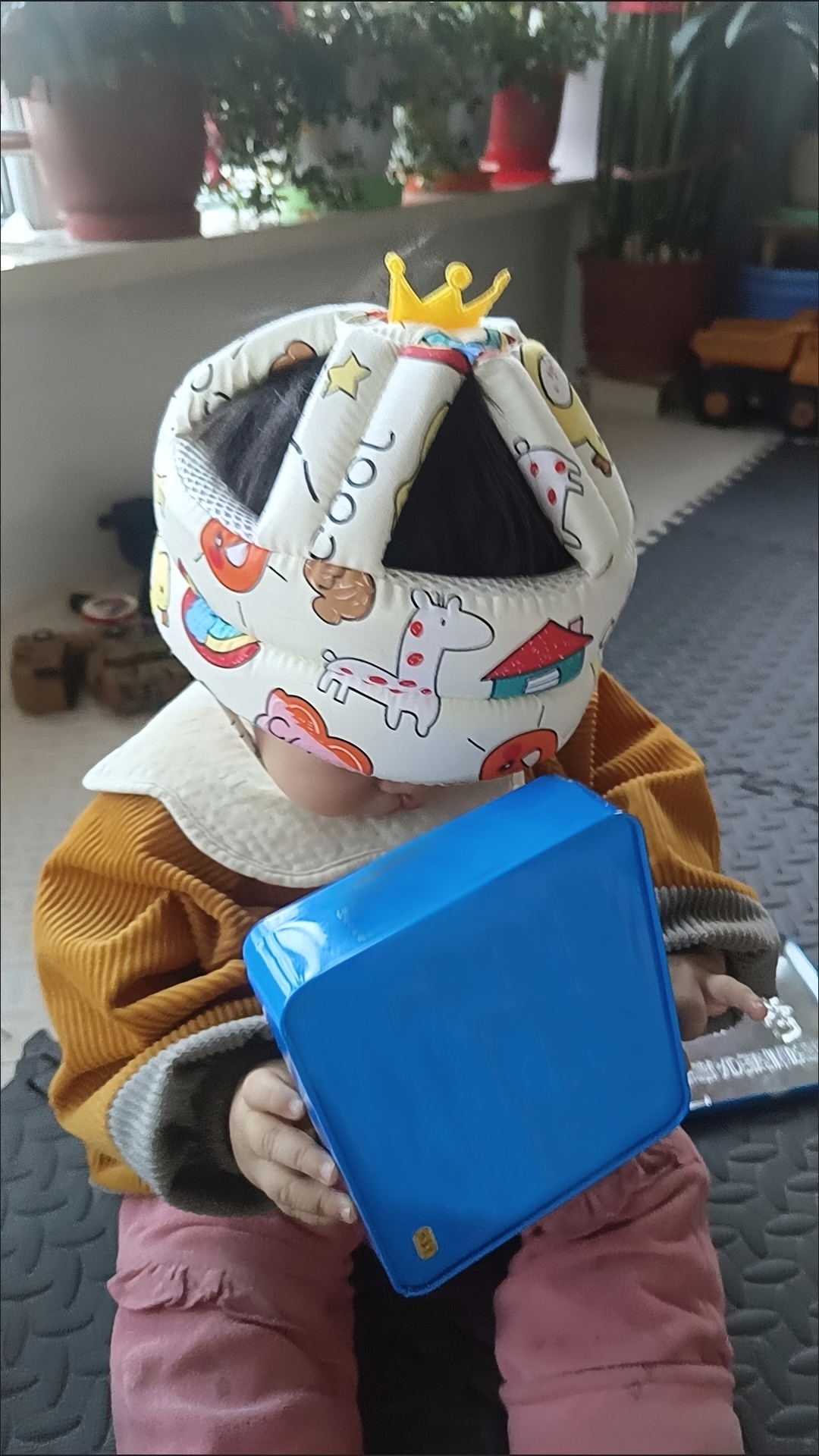 1pc fashion   decoration hat breathable and lightweight 1pc head protector walking running crawling adjustable protective cap safety   gift for 6 12 months old outdoor play Product details 1